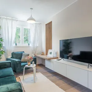 https://apartment-norah-with-private-parking.pula-hotels.org